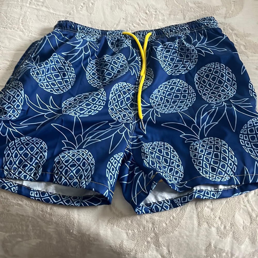 Men’s swim trunks